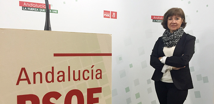 El PSOE de Jaén otorga su IV premio Las Trece Rosas a la vigilante forestal del Plan Infoca María Victoria Flores Tauste