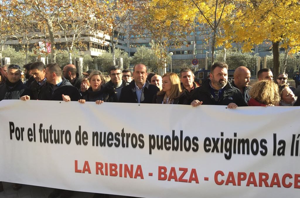 El PSOE de Jaén exige al Gobierno que ejecute la línea eléctrica Almería-Granada para que 5 municipios de Jaén “no sean condenados al siglo pasado”