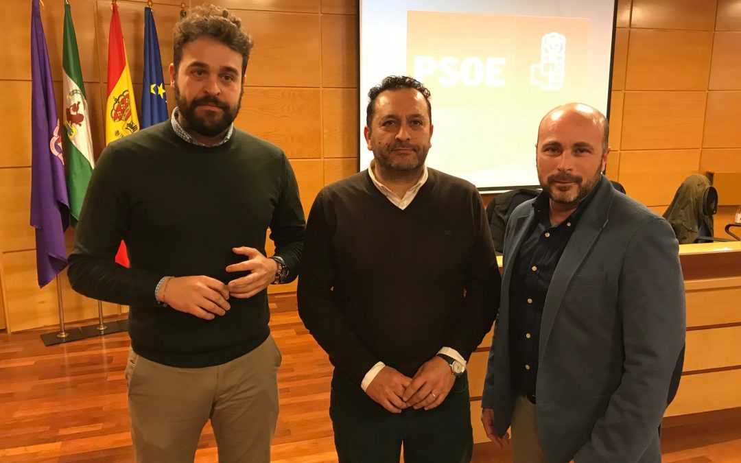 El PSOE y Juventudes Socialistas hacen un llamamiento a los jóvenes para utilizar los recursos de las administraciones para emprender