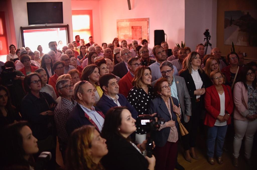 Susana Díaz pide a Alcaudete que “no se relaje” y dé la mayoría absoluta a Valeriano Martín