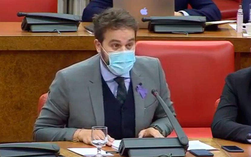 Serrano señala “el enorme descaro” del PP: el Gobierno aprobó la rebaja del IVA en la factura de la luz y el PP no lo apoyó