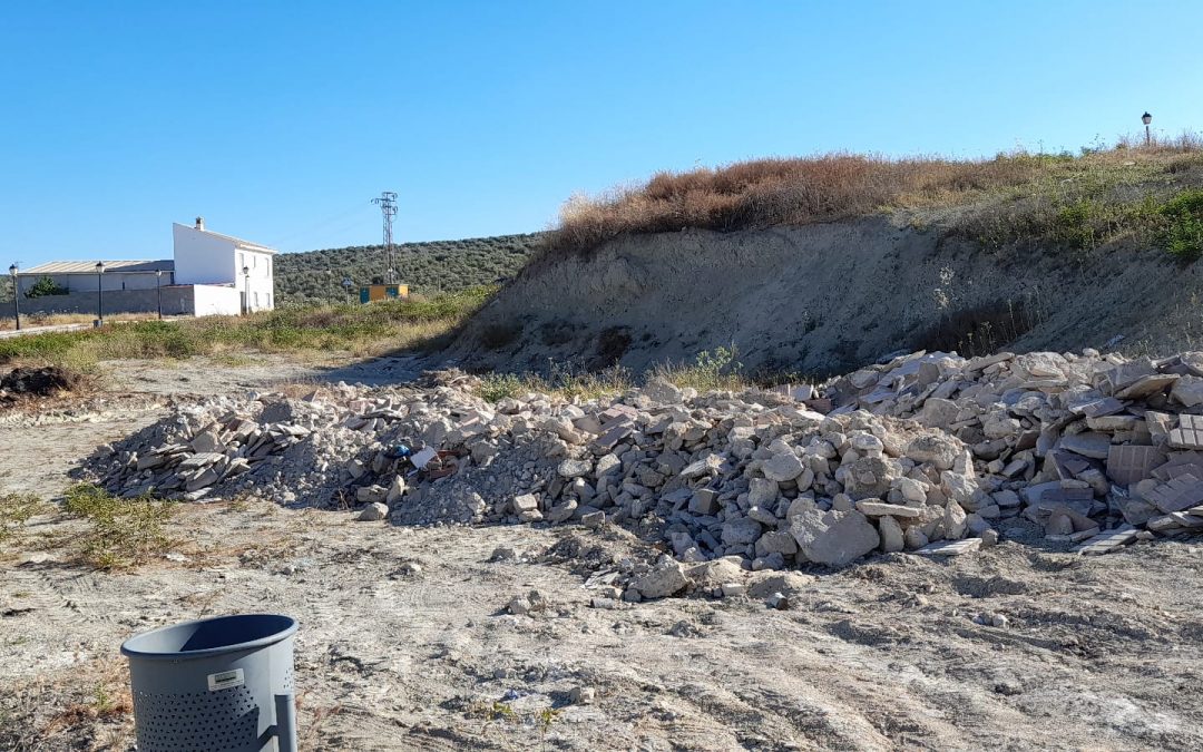 El PSOE de Higuera de Calatrava exige al alcalde que abra ya el punto de acopio de residuos que lleva 1 año construido