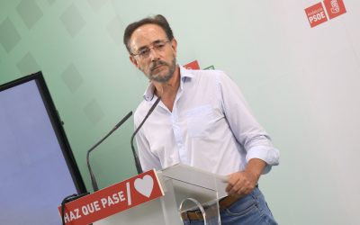 El alcalde de Alcalá manda a la Policía Local a intentar impedir un reparto del PSOE