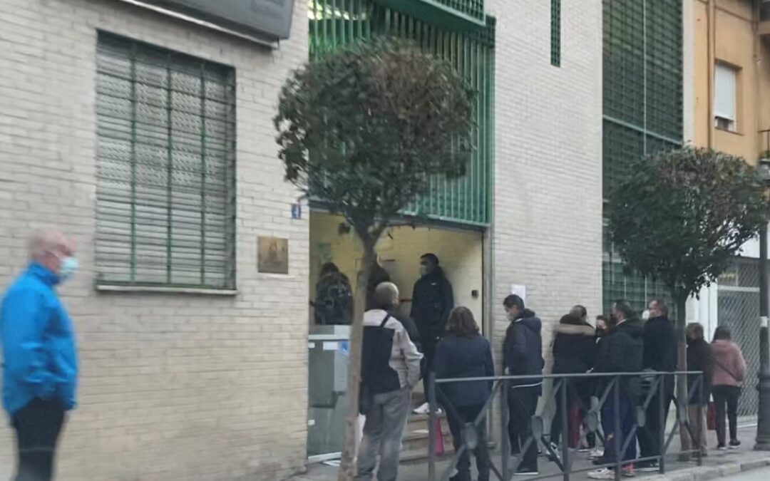 El PSOE exige a la Junta que “baje de la nube y se dé un baño de realidad” en los centros de salud
