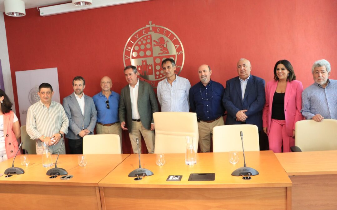Espadas: “El PSOE será la fuerza política que siga apoyando el futuro de la Universidad de Jaén”