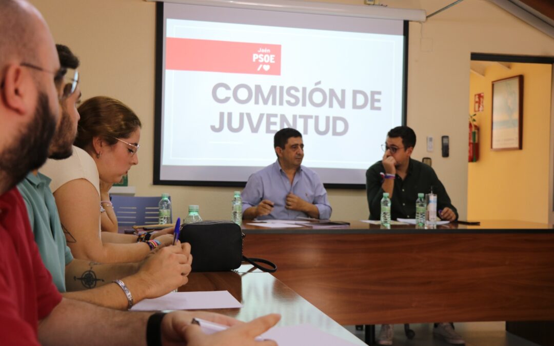 Reyes: “Estamos demostrando que el PSOE es el gran referente en políticas de juventud”