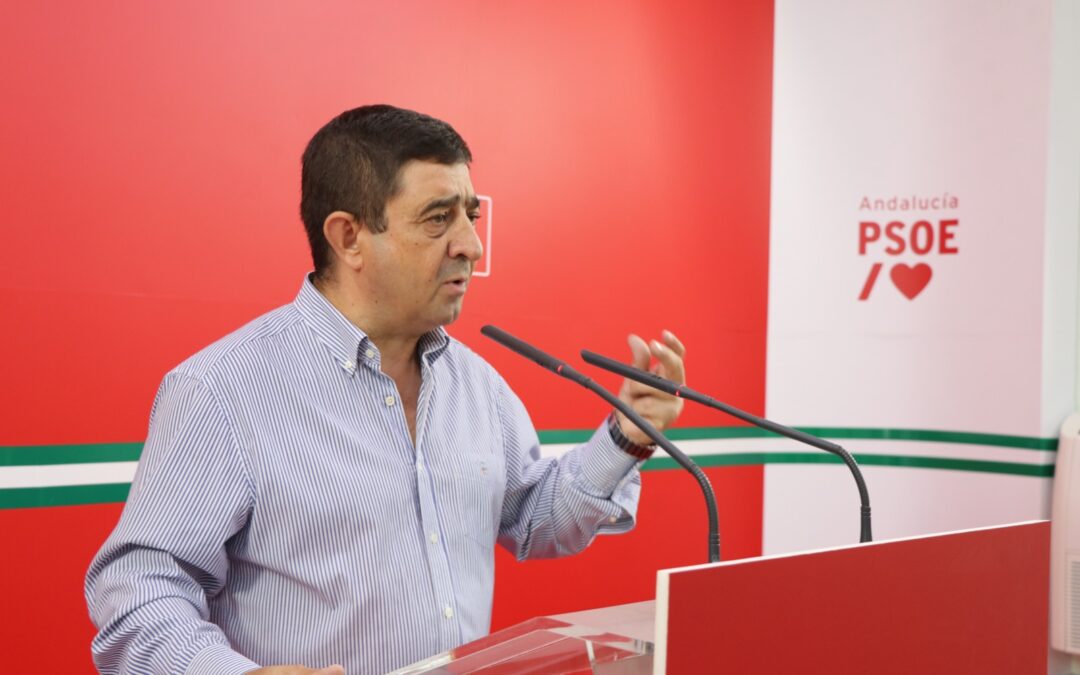 Francisco Reyes, pregunta al presidente de la Junta de Andalucía “si comparte las bochornosas declaraciones” que ha hecho hoy en sede parlamentaria Antonio Sanz