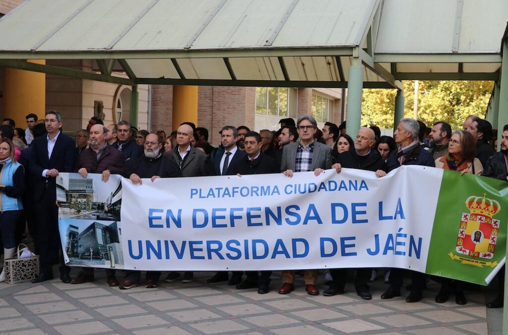 El PSOE secunda la concentración en defensa de la Universidad de Jaén