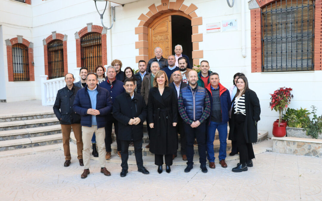 Pilar Alegría visita Fuensanta y mantiene un encuentro con militantes socialistas
