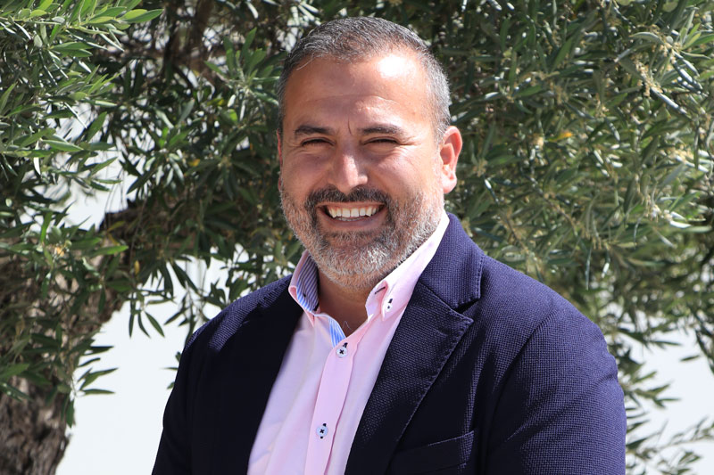 Luis Javier Avia