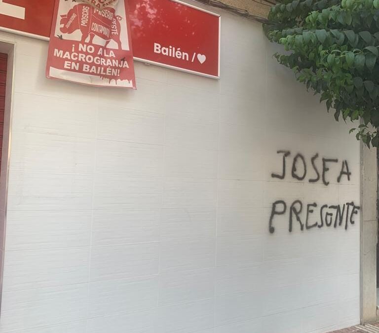 El PSOE condena las pintadas en la sede de Bailén, resultado de “la regresión ideológica de una minoría”