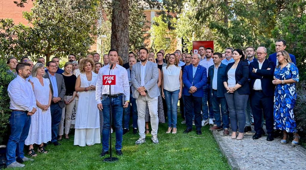 Reyes firma el manifiesto de apoyo a Pedro Sánchez: “Es el mejor Gobierno posible para España y Jaén”