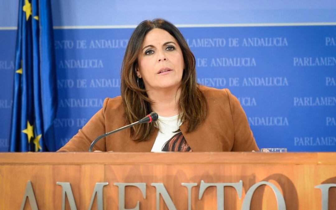 La Junta alimenta la “sangría” de profesionales en la sanidad pública mientras aumenta en un 54% en gasto en la privada