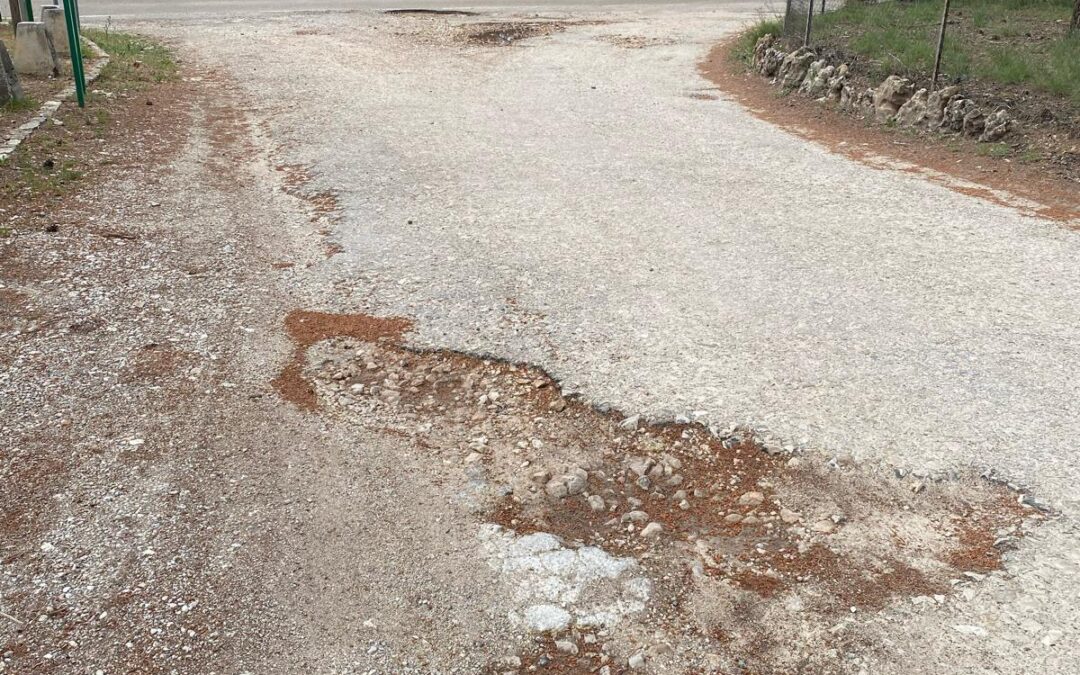 Deplorable estado del camino del Molinillo en Pozo Alcón: exigen a la Junta su arreglo integral urgente