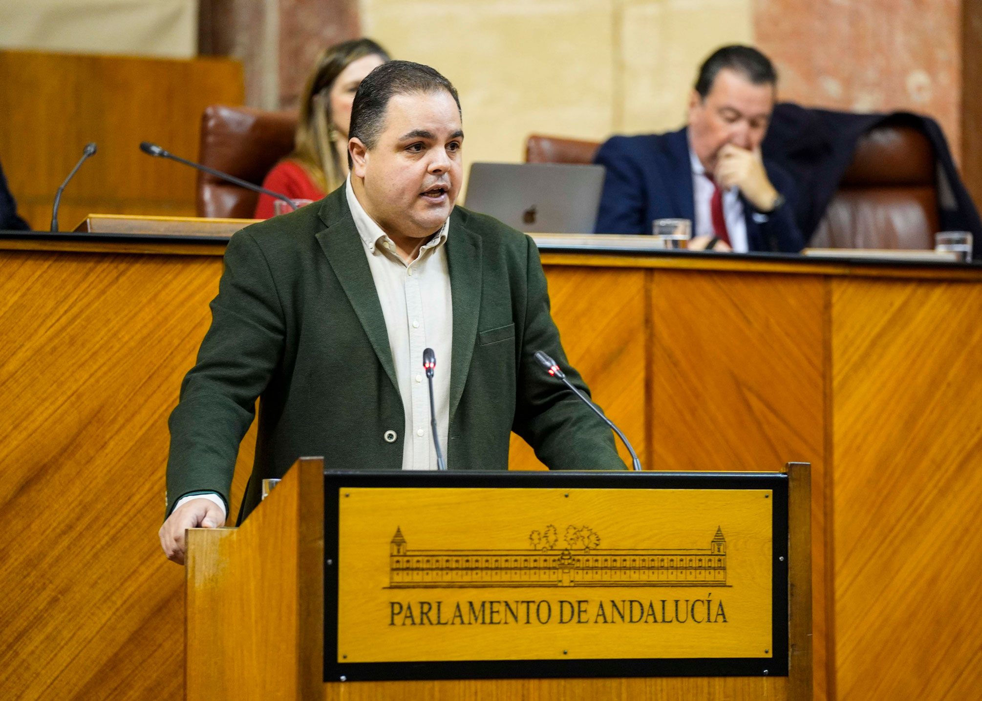 Víctor Torres, en el pleno del Parlamento: “La ciudad de Jaén va a recuperar la esperanza el 2 de enero con un Gobierno socialista”