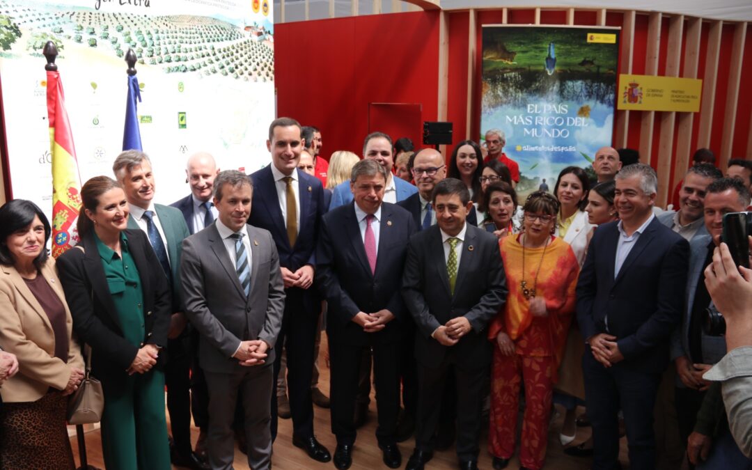 El PSOE de Jaén asiste a la jornada de inauguración de Expoliva 2025