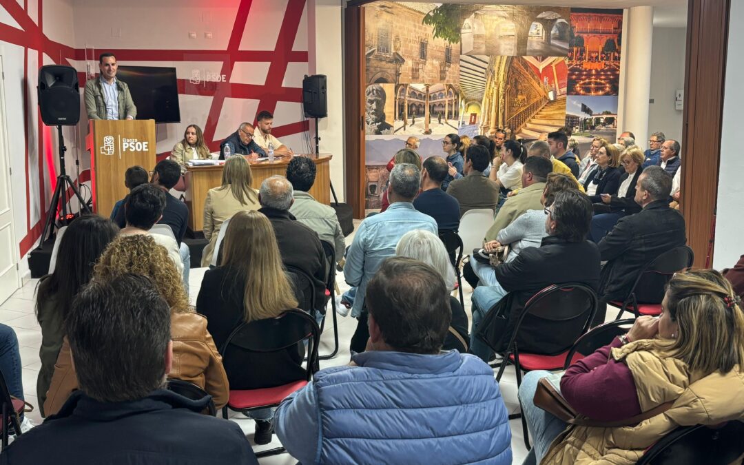 Lola Marín, reelegida secretaria general del PSOE de Baeza con el apoyo unánime a su nueva Ejecutiva Local