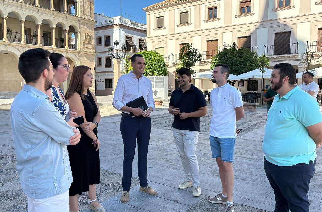 Latorre acusa a Juanma Moreno de aplicar “tierra quemada” a las políticas de juventud en Andalucía