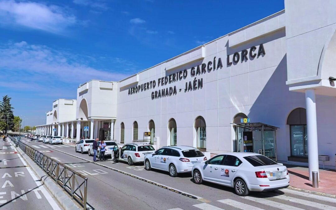 Aeropuerto: El PSOE reclama al PP que se centre en pedir compromiso a la Junta en vez de “echar a pelear” a provincias