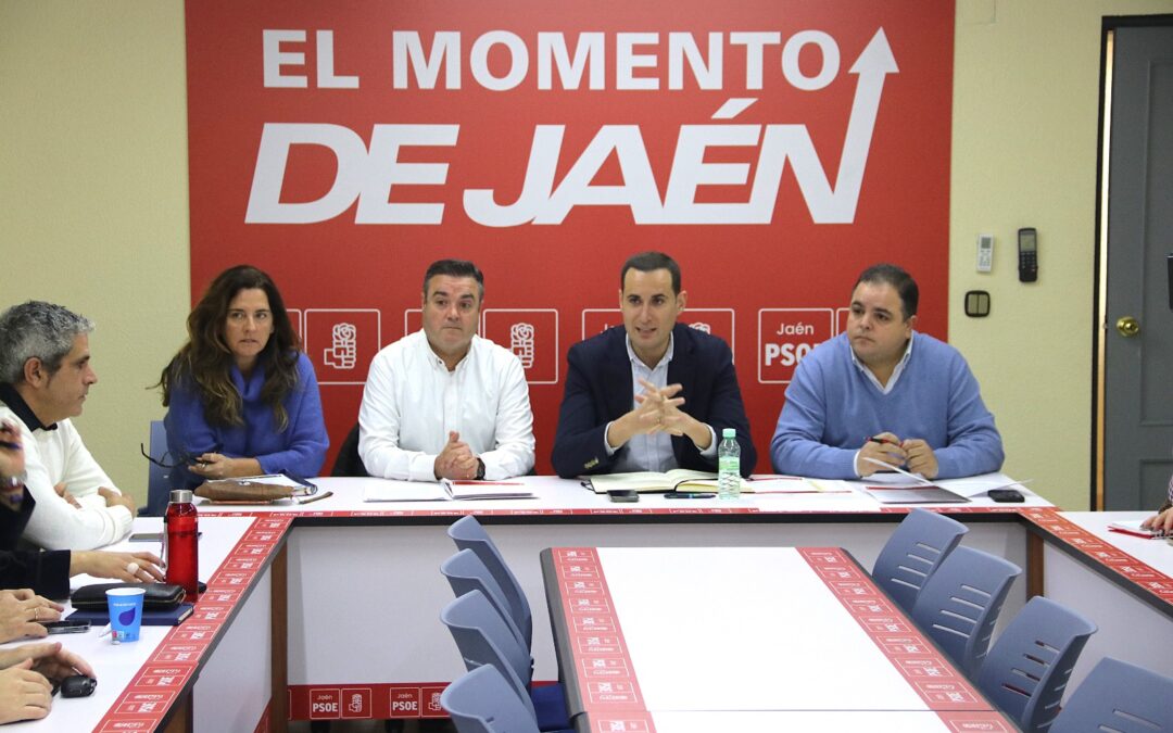 El PSOE denuncia que Moreno Bonilla mantiene una deuda histórica de 110 millones con los ayuntamientos de la provincia