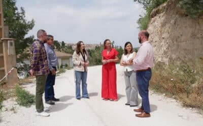 El PSOE denuncia la “insensibilidad” de Moreno Bonilla con los agricultores y los caminos rurales dañados