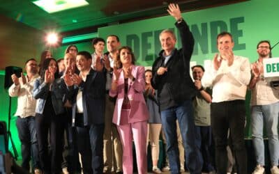 Zapatero afirma que hay “un clamor” por la sanidad en Andalucía y recuerda que cuando mejor ha funcionado ha sido con María Jesús Montero